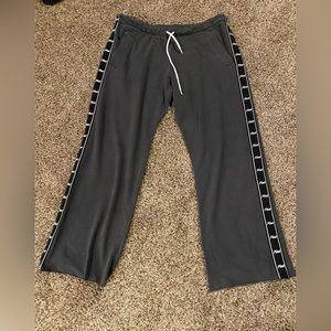 Victoria secret Pink, wide leg sweatpants, size L, NO smoke / smells/ pets